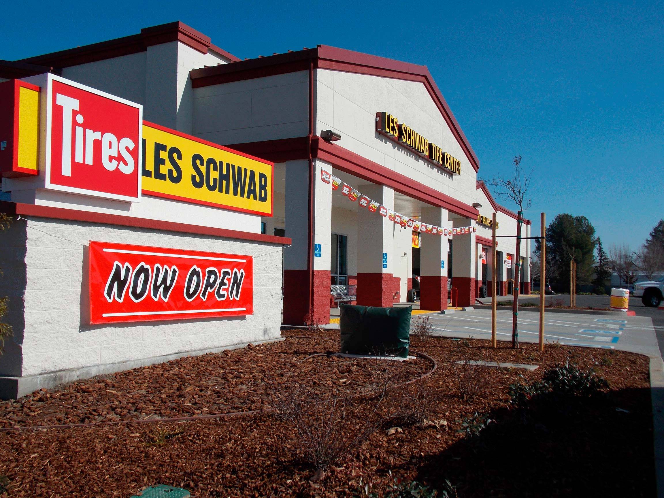 Les Schwab Tire Center - Sierra View General Contractor